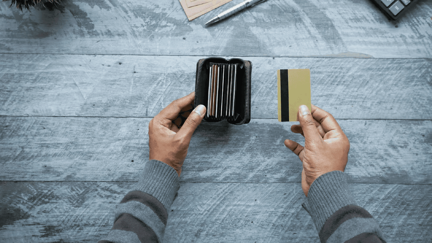 Emergency Funds Guide: Credit Cards for Good Credit vs Personal Loan